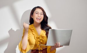 Menghadirkan Diri Menghadirkan Diri